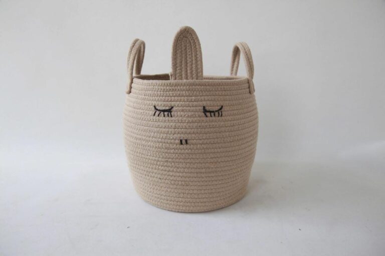 VANA Specialty Packaging Gallery - Gift Baskets & Trays