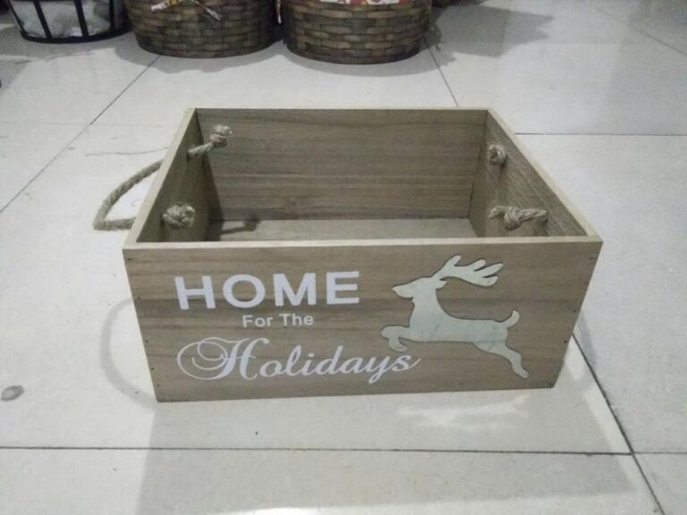 VANA Specialty Packaging Gallery - Gift Baskets & Trays