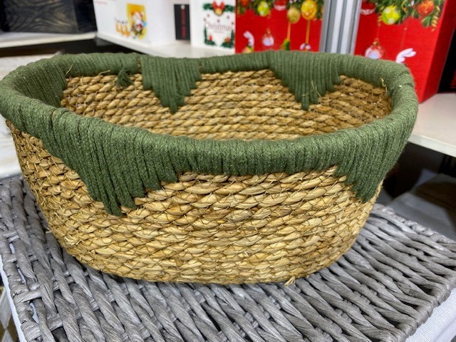 VANA Specialty Packaging Gallery - Gift Baskets & Trays