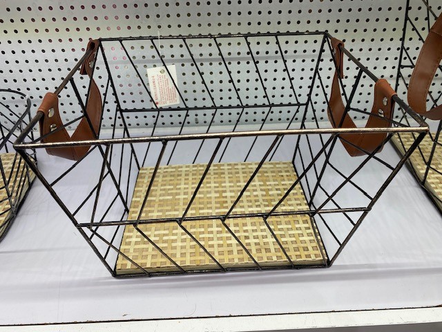 VANA Specialty Packaging Gallery - Gift Baskets & Trays